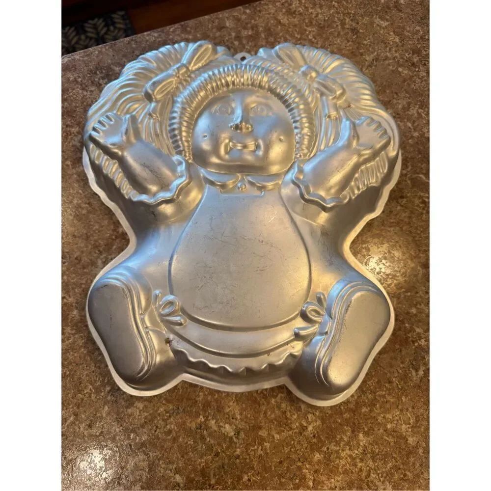 Vintage 1984 cabbage patch Wilton cake pan